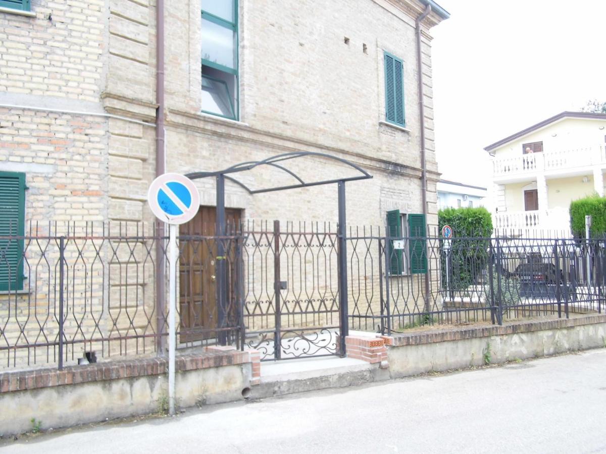 A Casa Di Nelly Bed & Breakfast Tortoreto Exterior photo