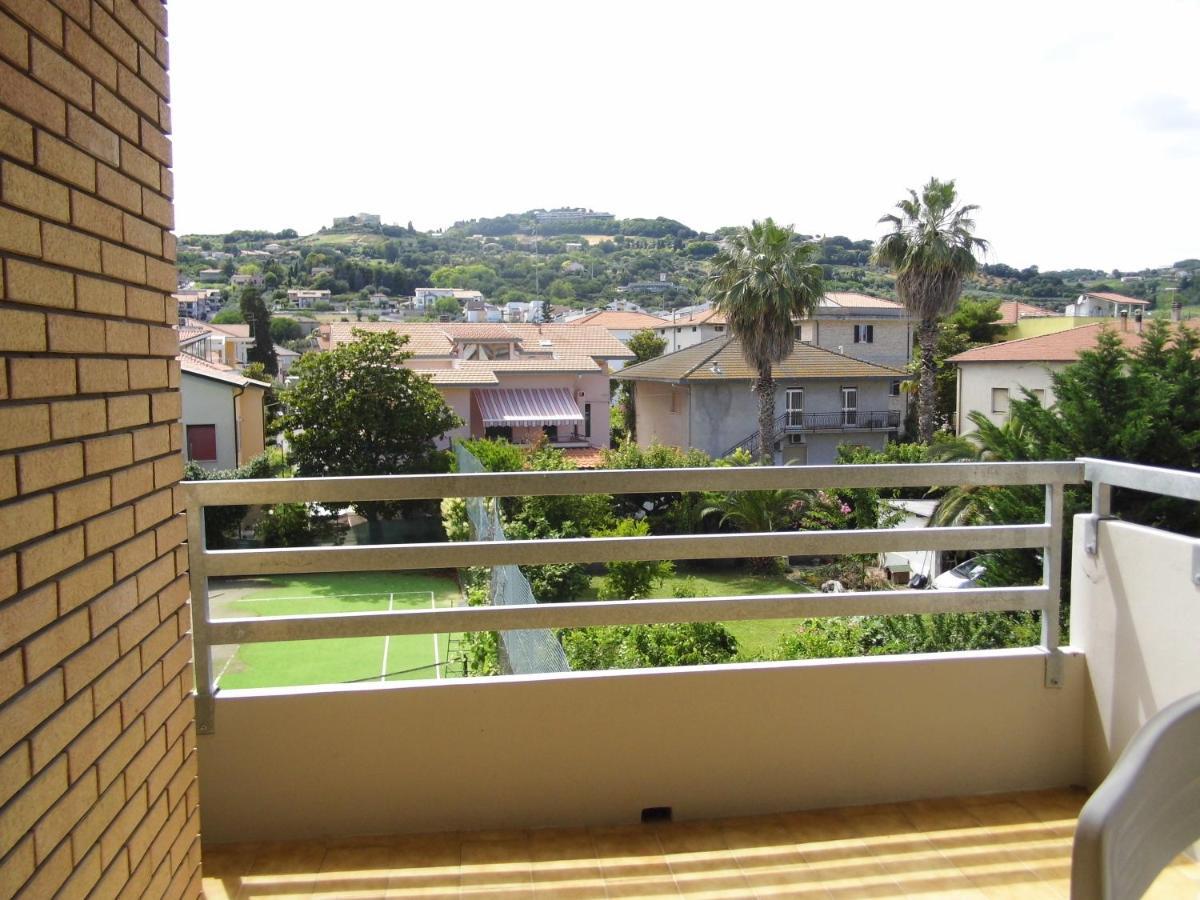 A Casa Di Nelly Bed & Breakfast Tortoreto Exterior photo